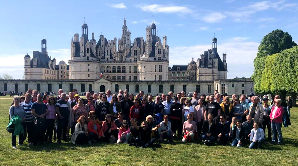 Gruppenbild vor dem Schloss Chambord 2019